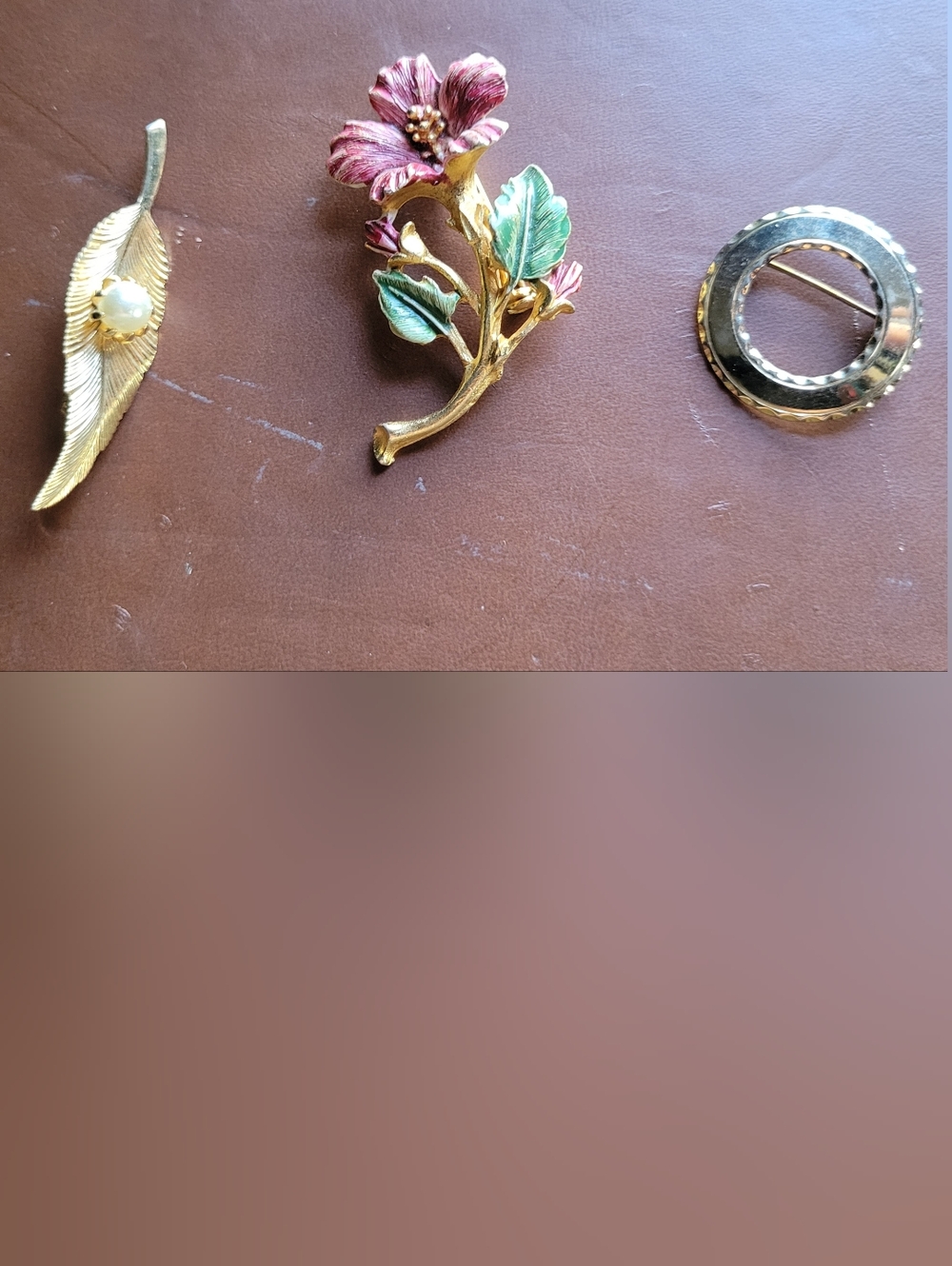 Vintage 30s/50s/60s Pins Enameled Flower/gold-tone Circle/gold-tone Leaf